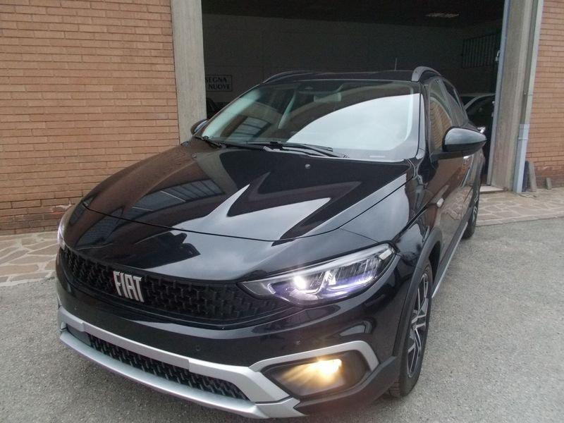 FIAT Tipo Cross 1.5 T4 130cv Hybrid DCT Cross 338.7575187 MASSARI MARCO KM. ZERO
