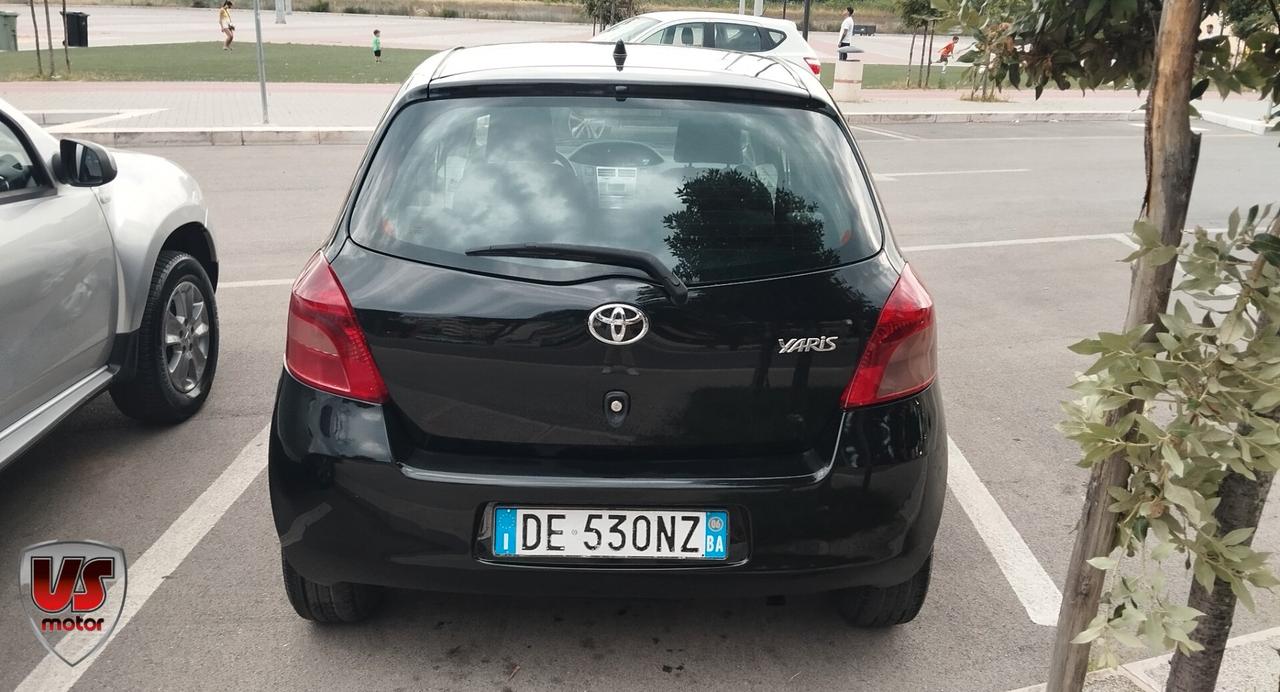 TOYOTA YARIS 1.4 DIESEL-2006