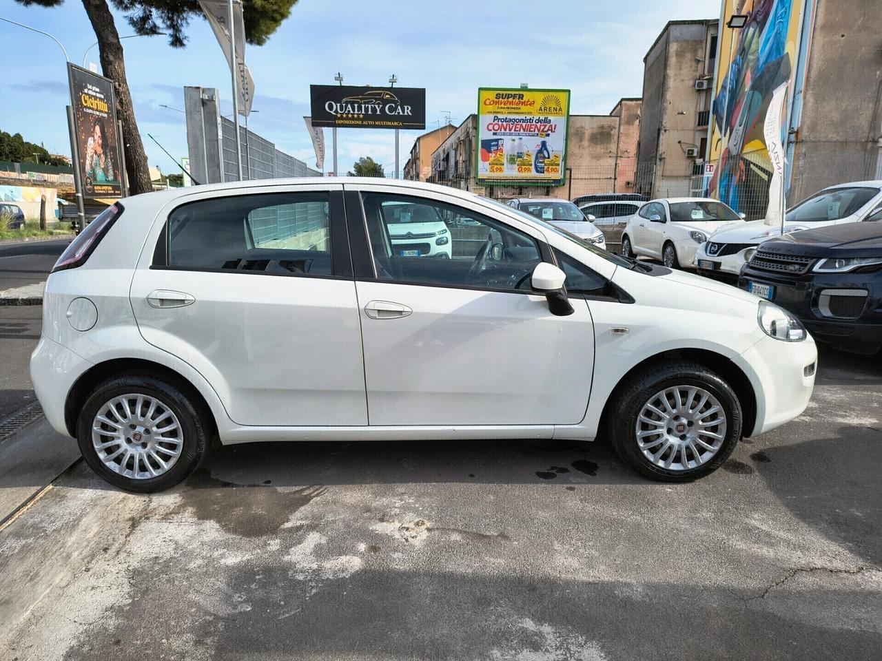 FIAT PUNTO UNICOPROPRIETARIO 1.4 BENZINA ANNO 2013