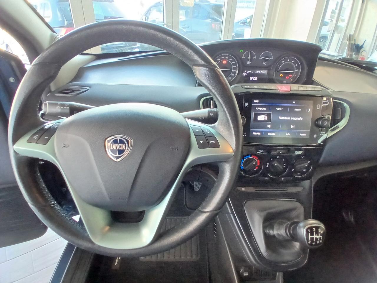 Lancia Ypsilon 1.0 HYBRID 70CV GOLD 2023