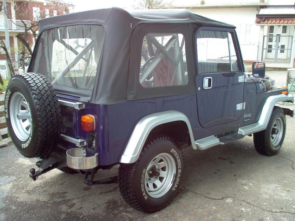 Jeep CJ-7 RENEGADE 2.4 D Soft&Hard Top *Restaurato