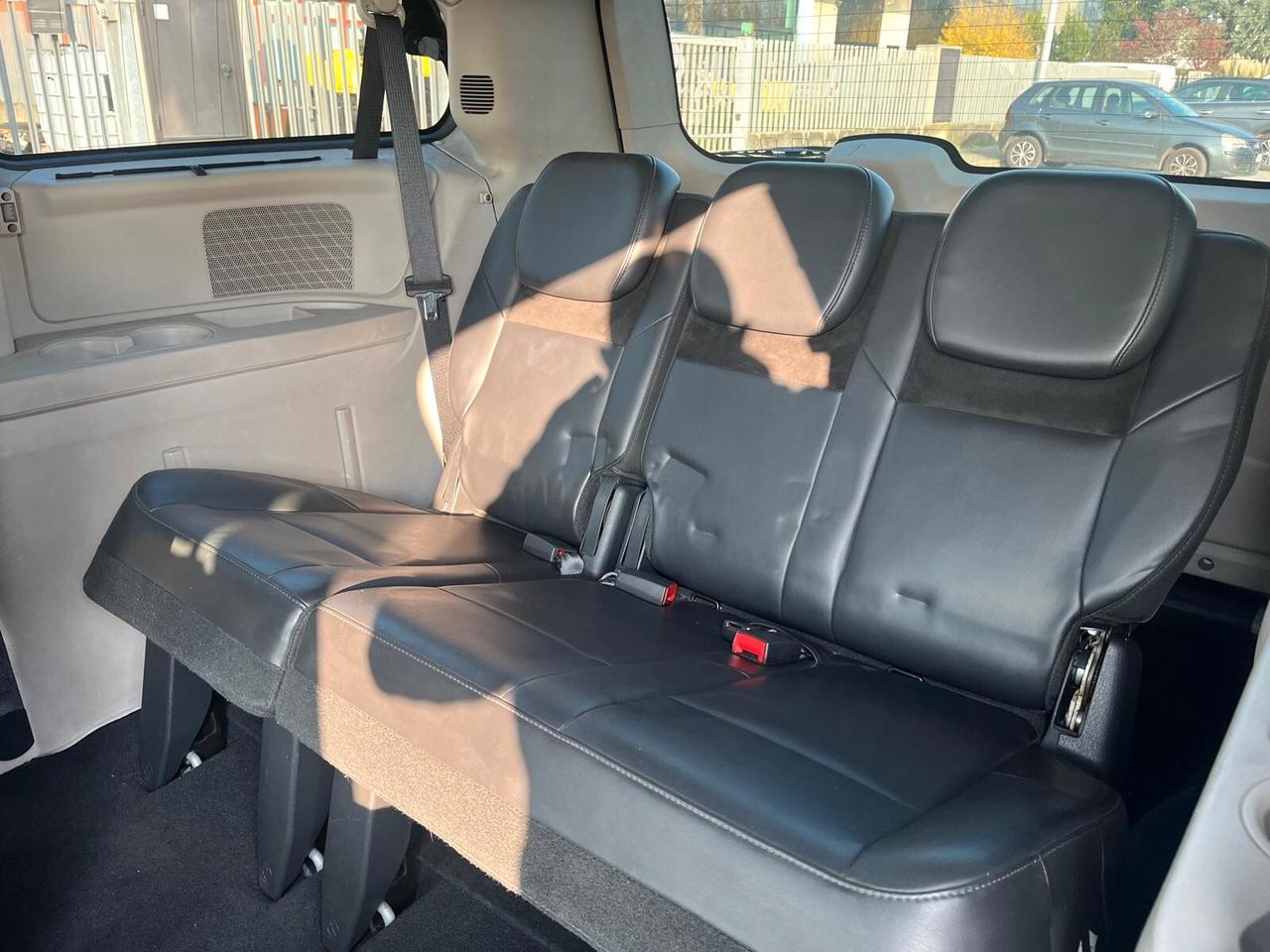 Chrysler Voyager Grand 2.8 CRD DPF Limited