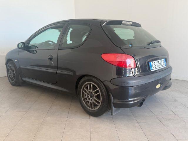 PEUGEOT 206 1.1 3p. XT