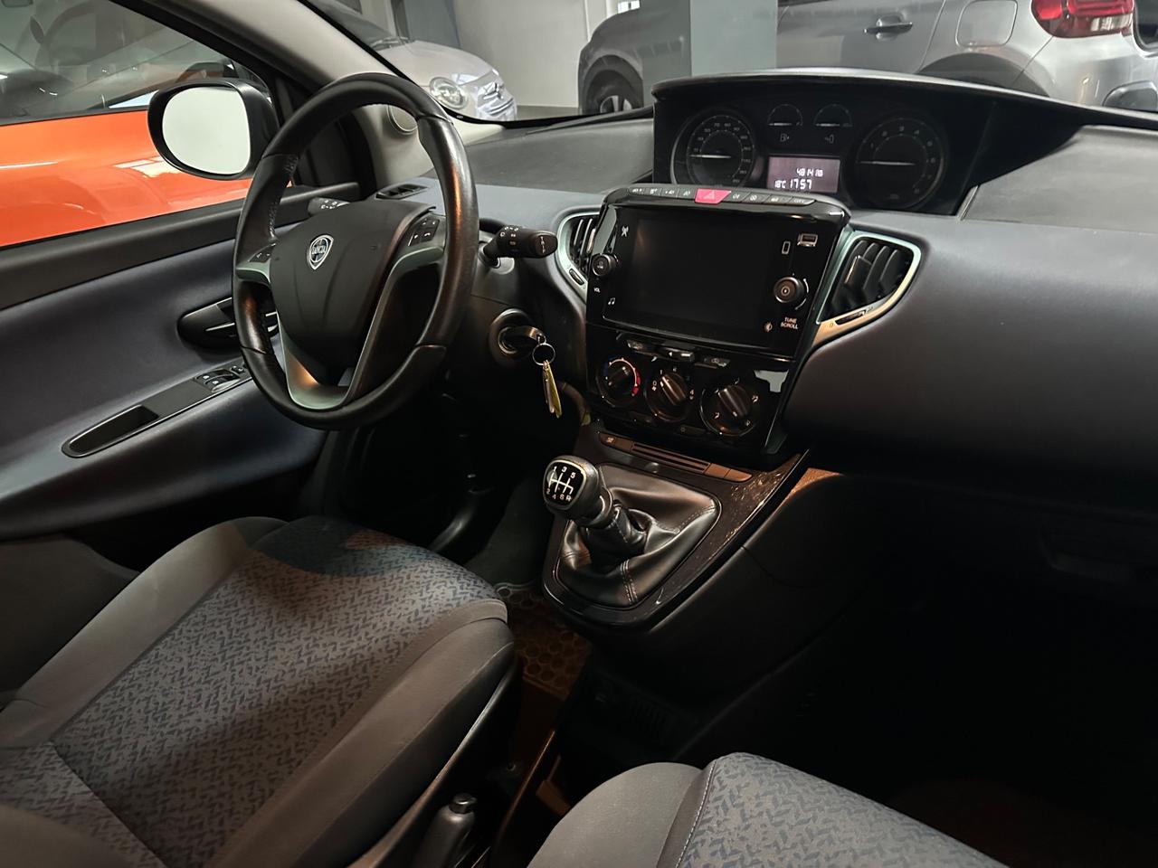 Lancia Ypsilon 1.0 FireFly 5 porte S&S Hybrid Alberta Ferretti