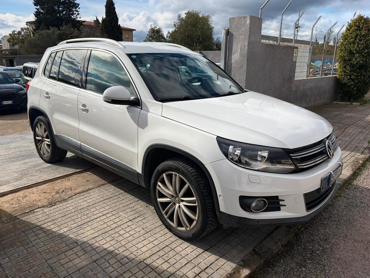 VOLKSWAGEN TIGUAN 4X4