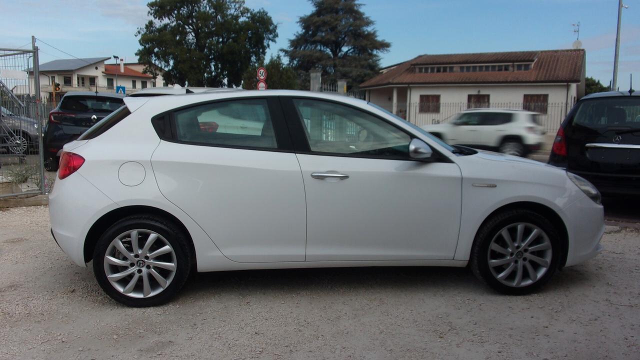 Alfa Romeo Giulietta 1.4 Turbo 120 CV GPL Super