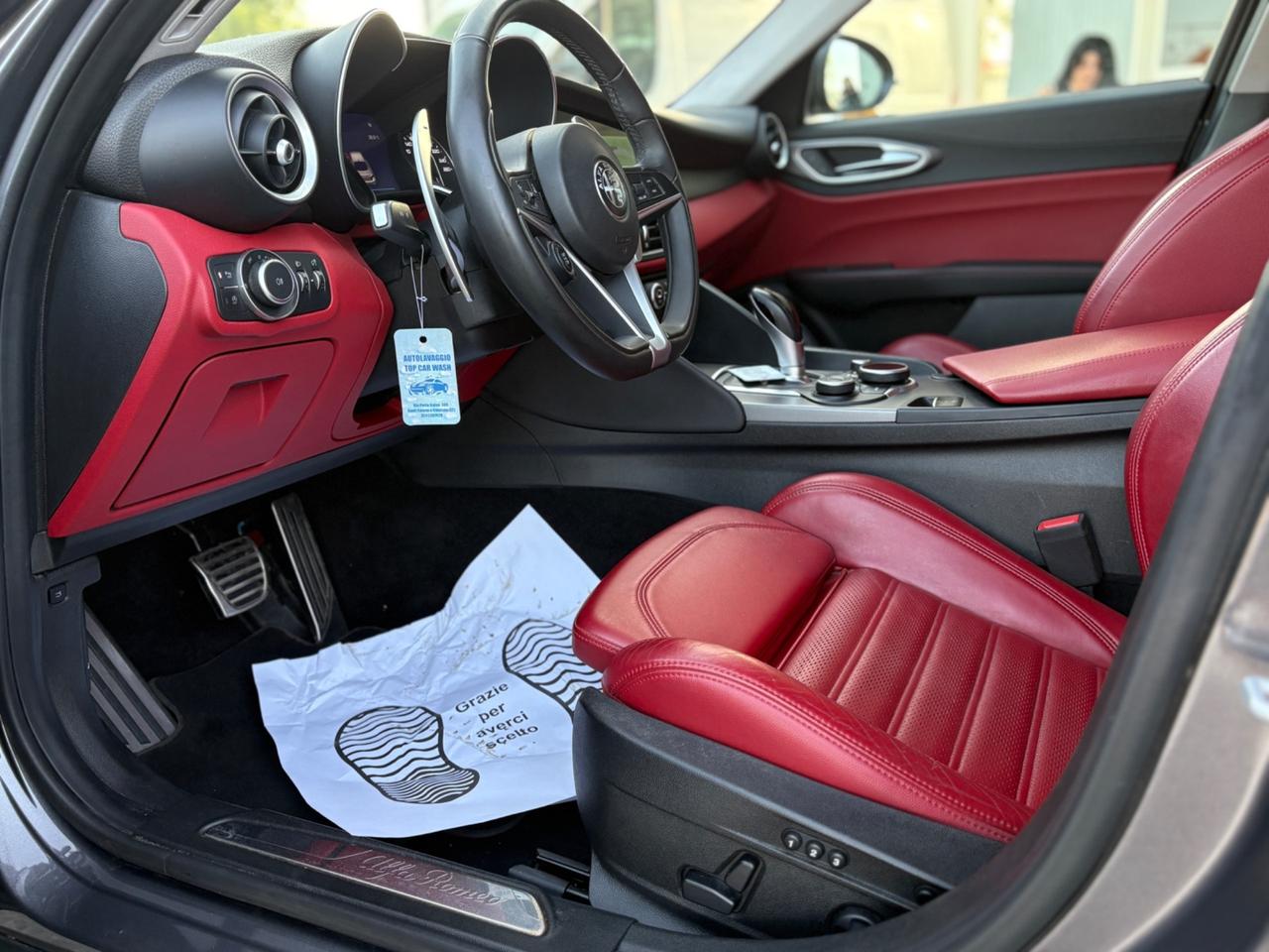 Alfa Romeo Giulia 2.2 Turbodiesel 210 CV AT8 AWD Q4 Veloce