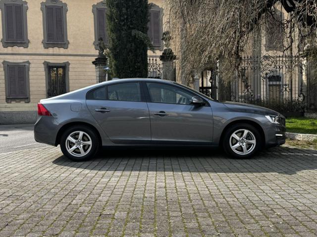 VOLVO S60 D2 Geartronic Momentum