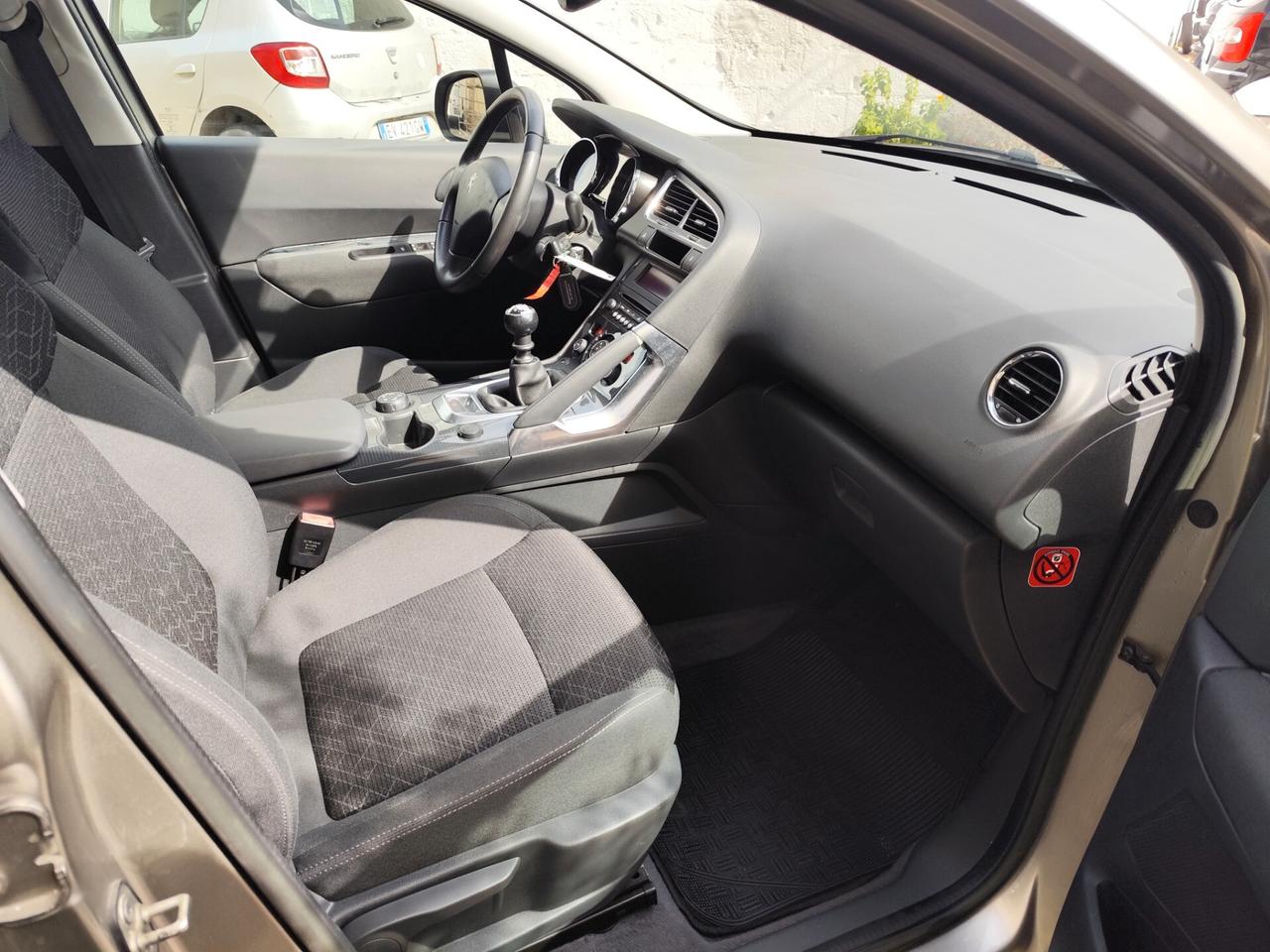 Peugeot 3008 1.6 HDi 115CV Business