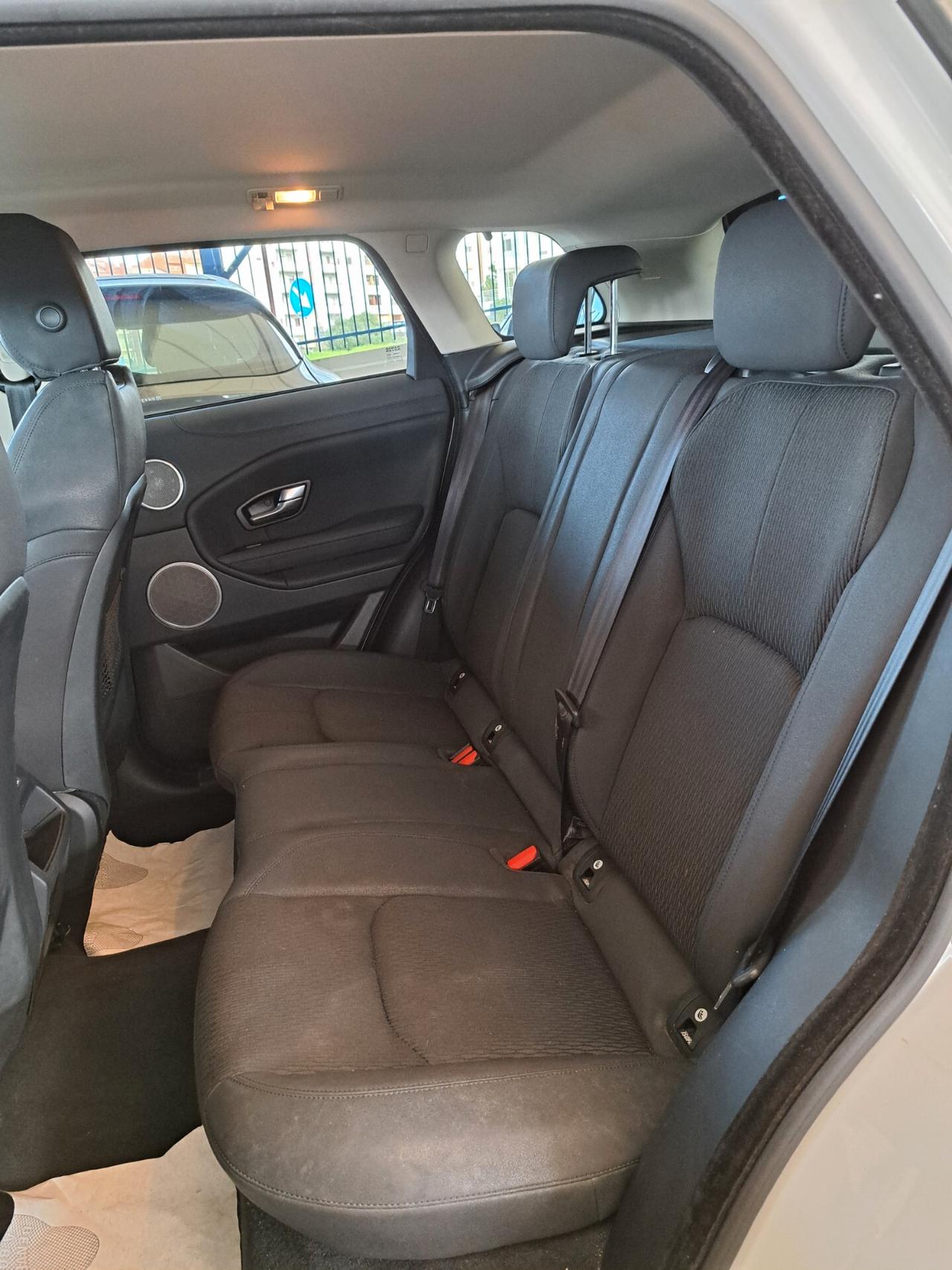 Land Rover Range Evoque 2.0 TD4 150 CV 5p. PURE