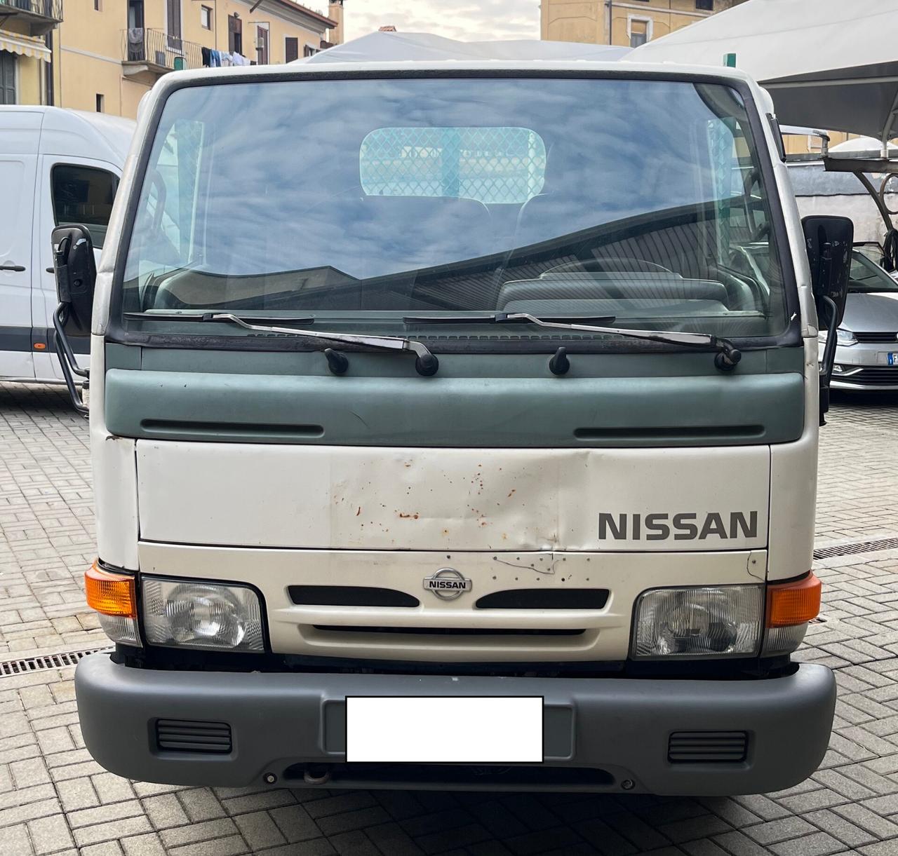 NISSAN CABSTAR 3.0 TDi - AUTOCARRO 3 POSTI - CASSONE RIBALTABILE TRILATERALE - PORTATA 1.300 KG