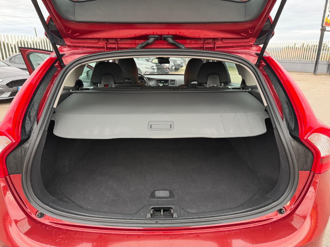 VOLVO V60 2.0D D3 150CV FULL LED MANUALE MY16