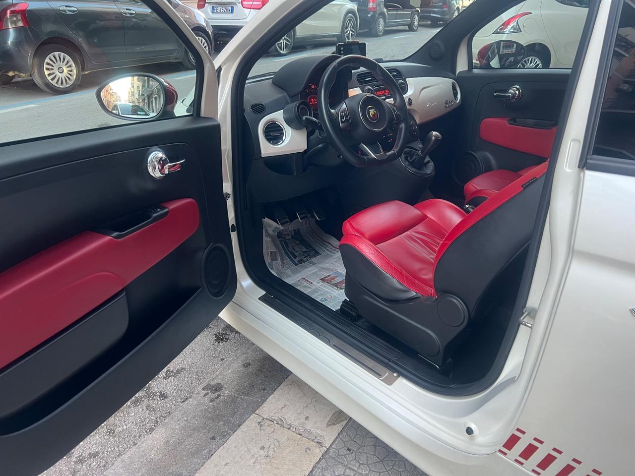 ABARTH 500 135 CAVALLI BIANCO PERLA