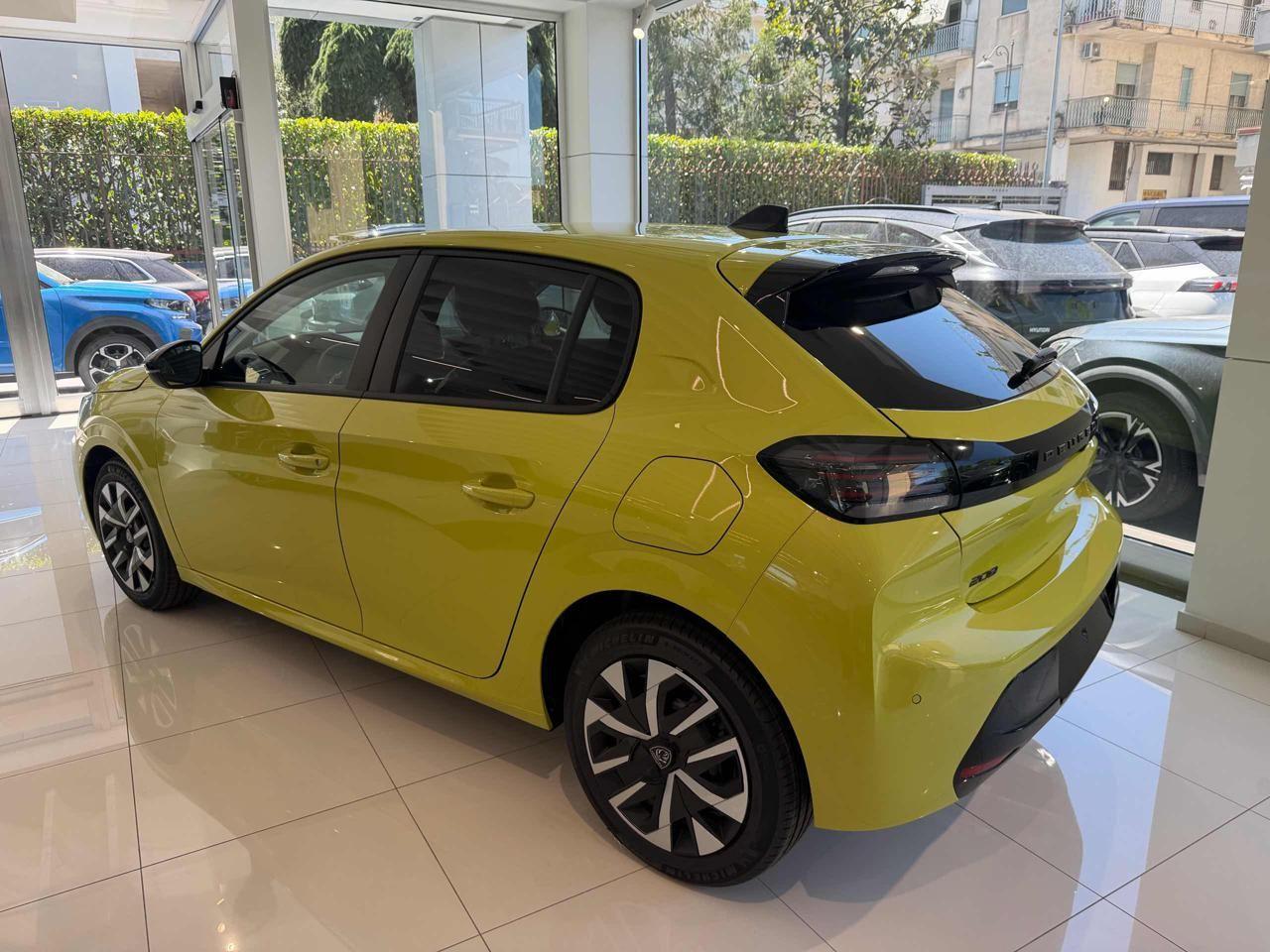 Peugeot 208 BUSINESS TURBO 100 MOTORE A CATENA 8 ANNI DI GARAN