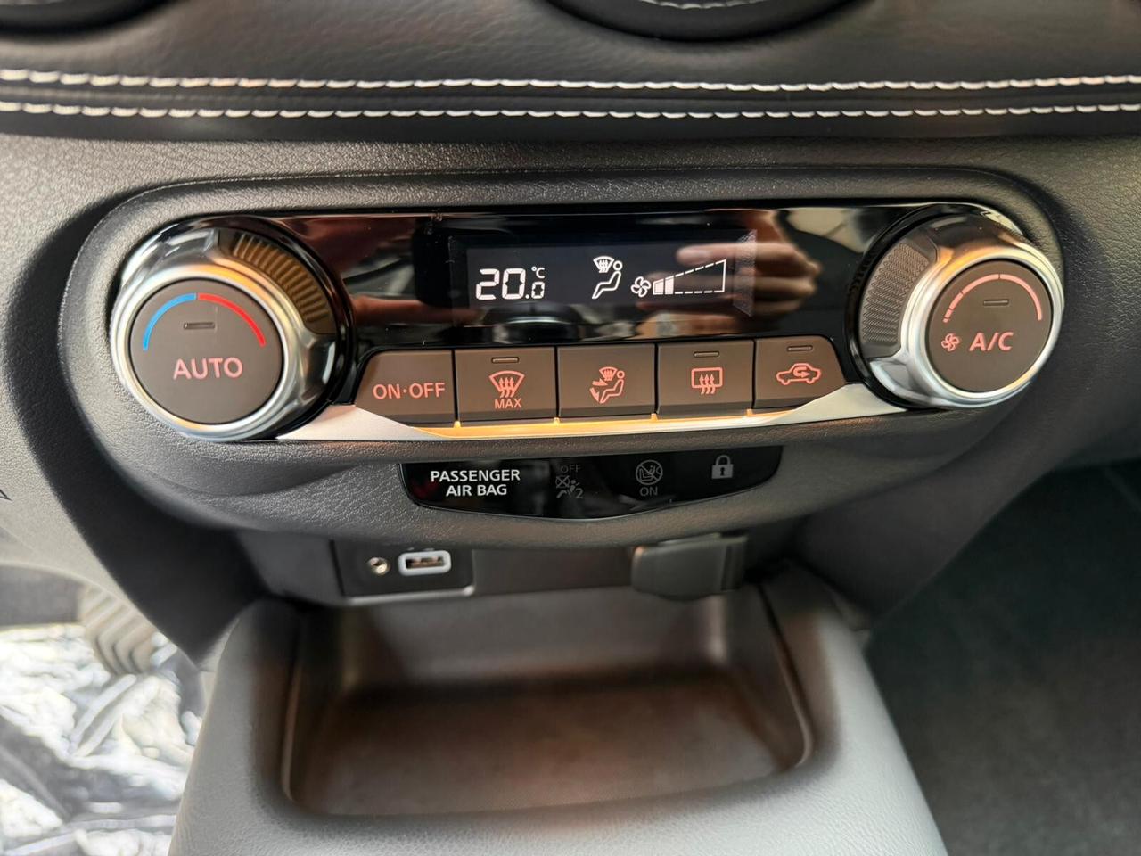 Nissan Juke 1.0 DIG-T 114 CV N-Connecta