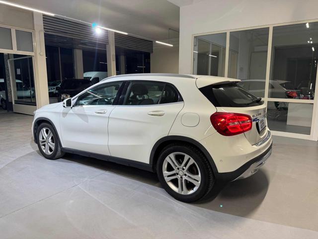 MERCEDES-BENZ GLA 200 CDI Sport