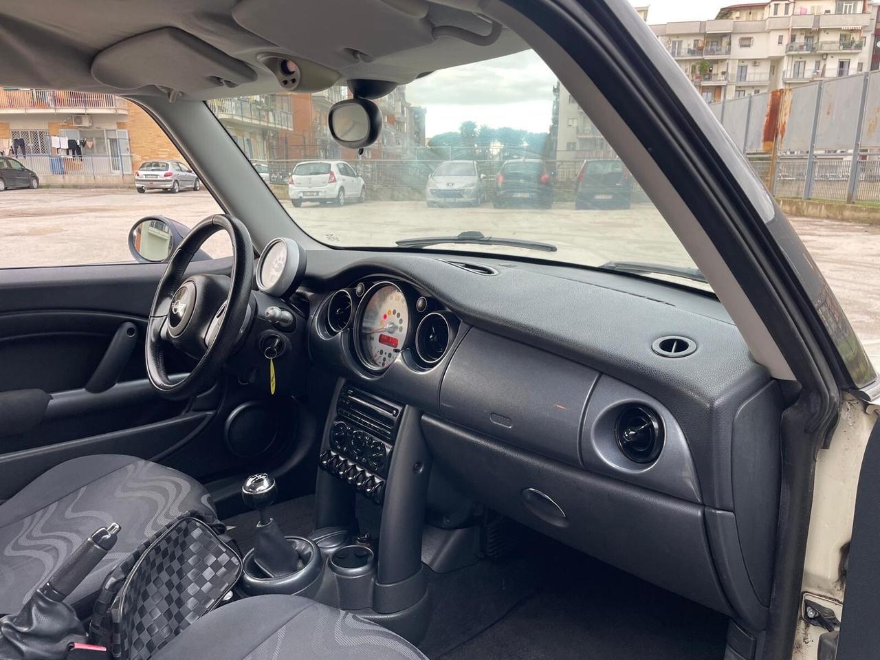 Mini Cooper One 1.6benz Full Soli100milaKM