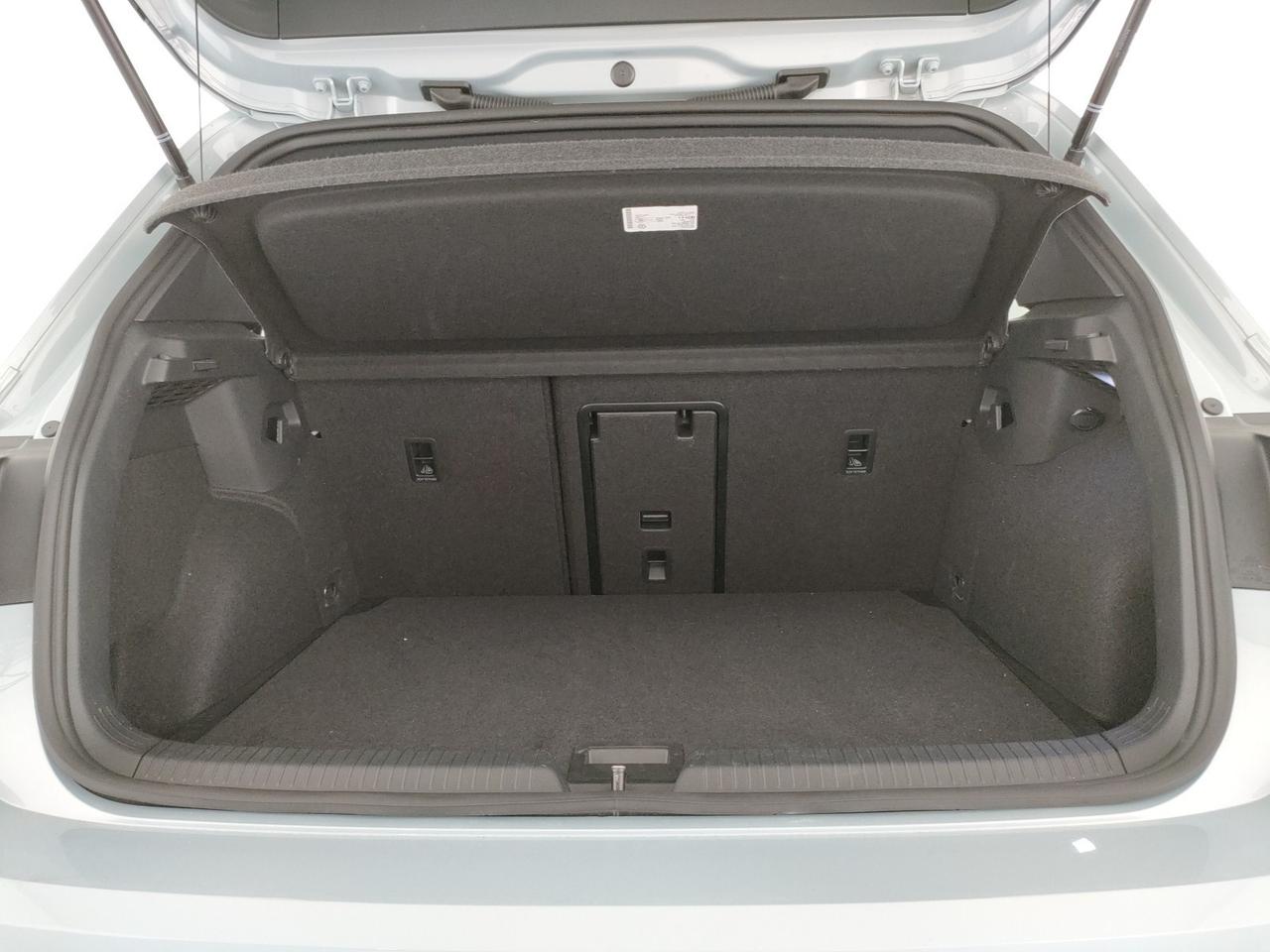 Volkswagen Golf 2.0 tdi r-line plus 150cv dsg