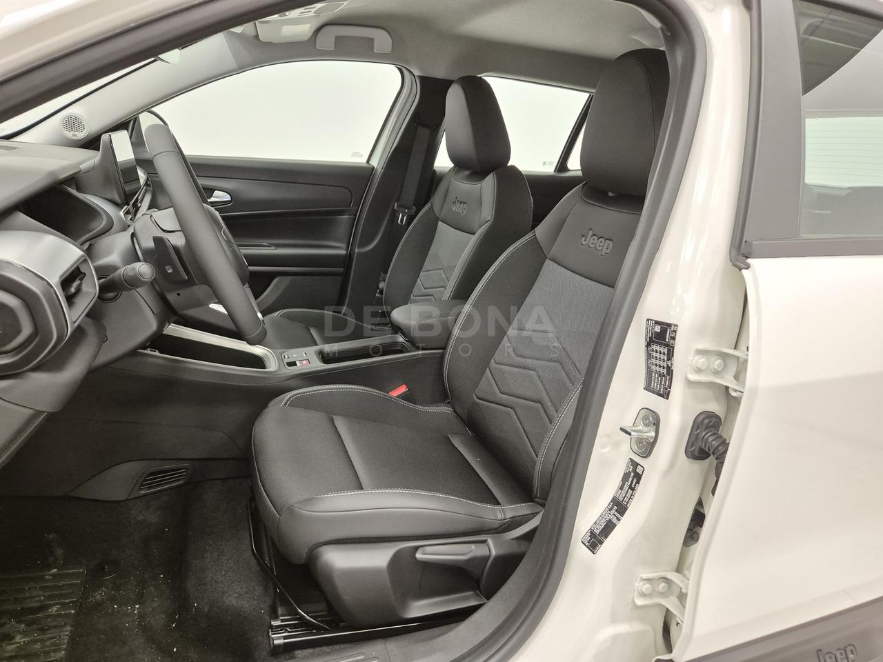 Jeep Avenger 1.2 turbo e-hybrid mhev altitude fwd 110cv edct6