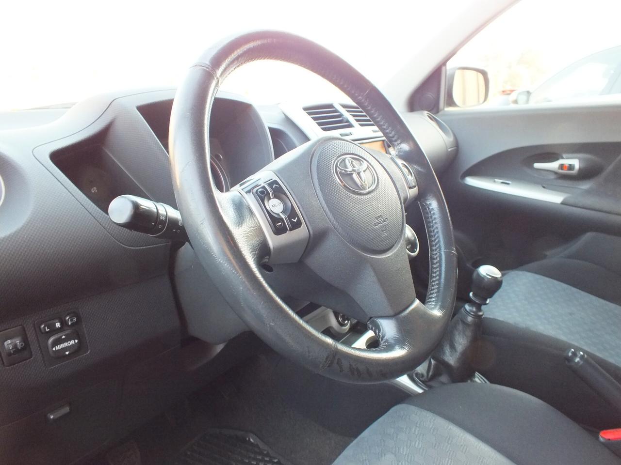 TOYOTA URBAN CRUISER 1.4 D-4D AWD SOL