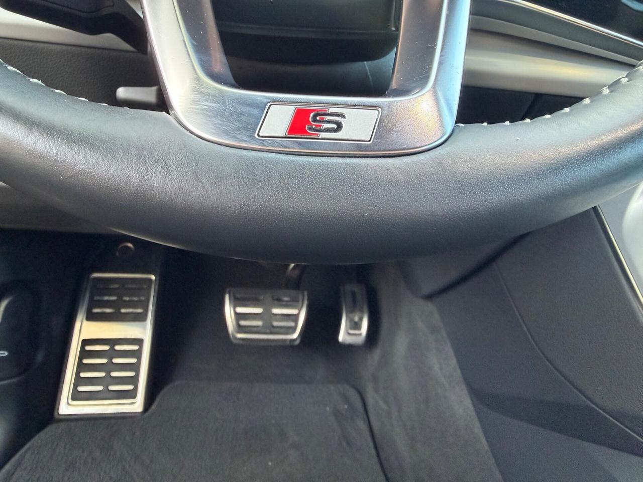 Audi Q8 50 TDI 231CV quattro S line
