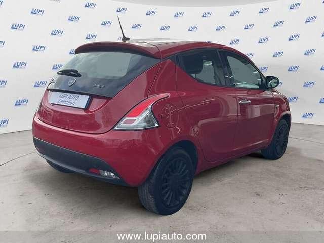 Lancia Ypsilon 1.0 firefly hybrid Silver s&s 70cv