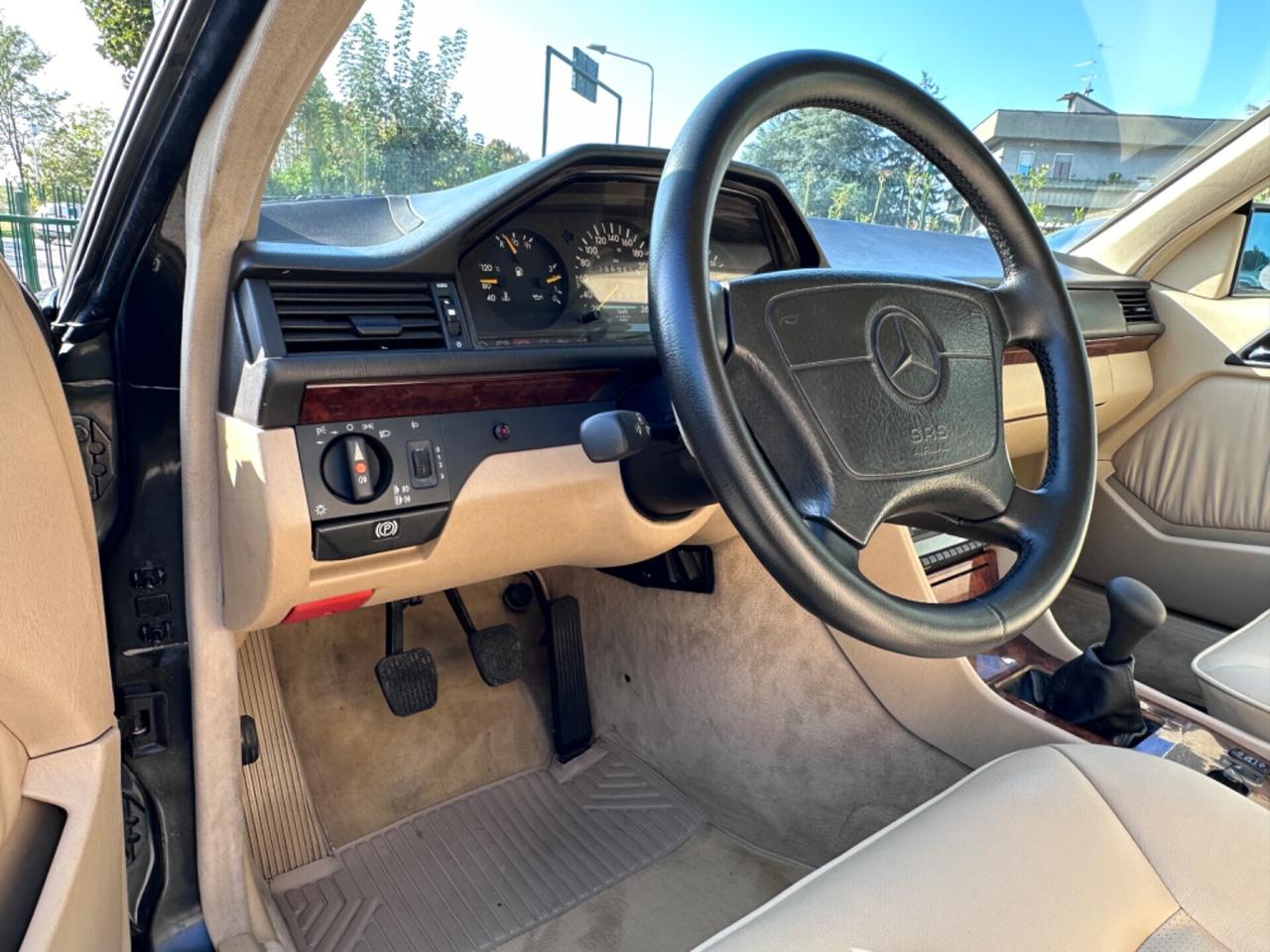 Mercedes-benz E-Series E 320 COUPE' 220CV**MANUALE**UFF. ITALIANA*PRIMA TARGA* ASI*