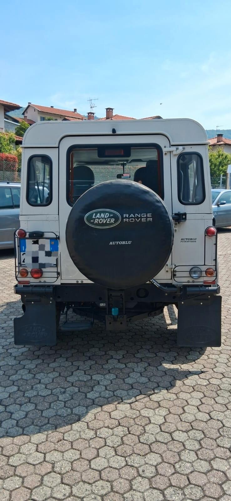 Land Rover Defender 90 2.4 TD4 Station Wagon S