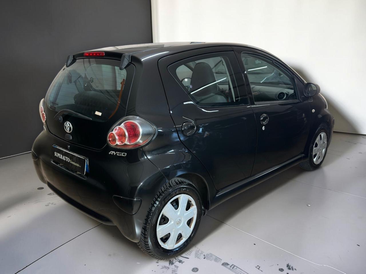 Toyota Aygo 1.0 12V VVT-i 5 porte Sol
