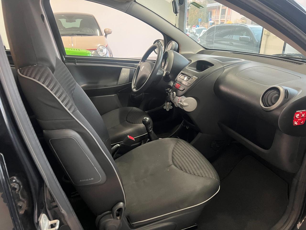 Peugeot 107 1.0 68CV 5p. Active 100000KM