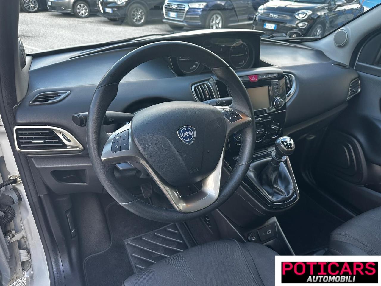 Lancia Ypsilon 1.2 69 CV 5 porte GPL Ecochic Gold