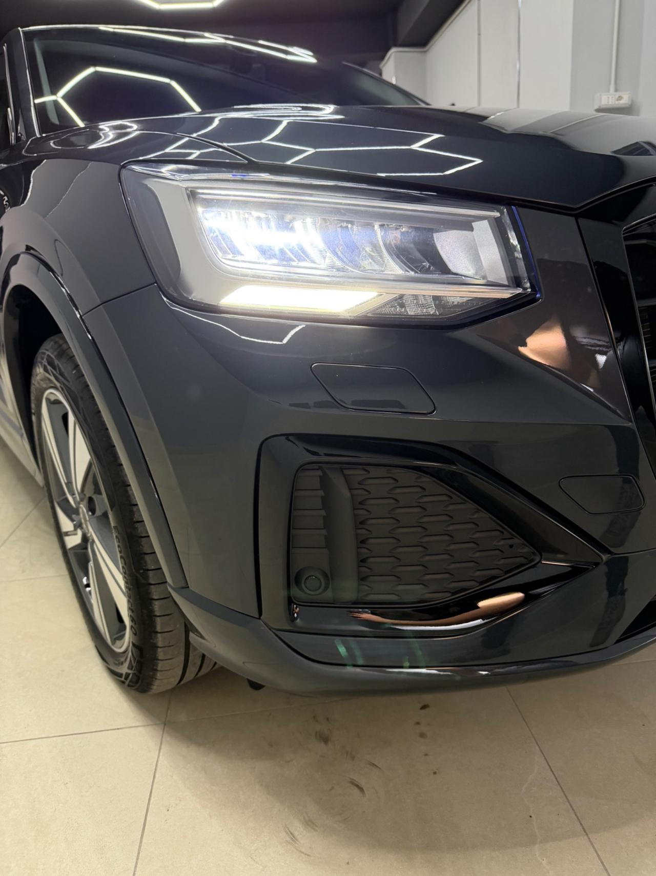 Audi Q2 35 TDI quattro S tronic Identity Black