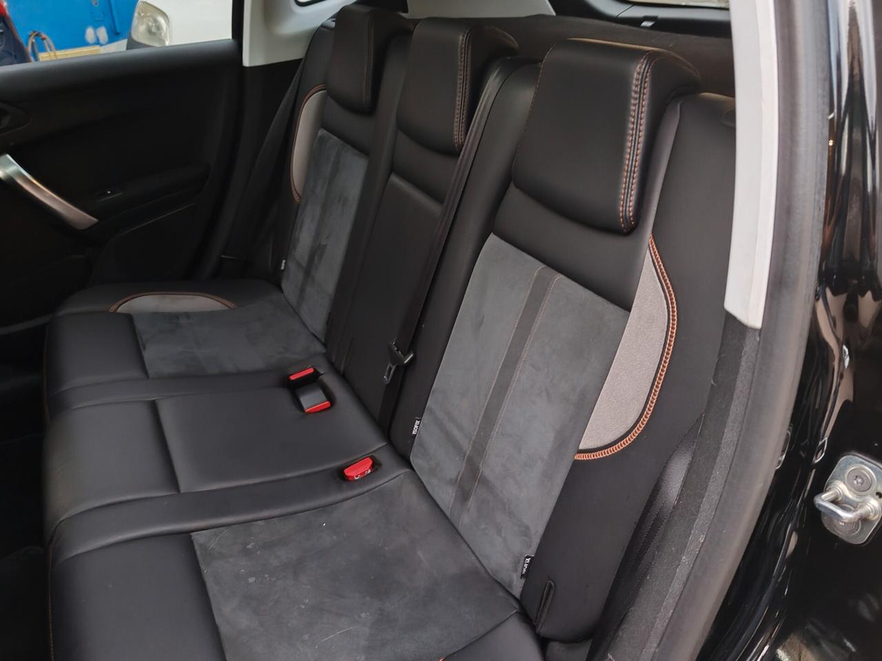 Peugeot 2008 1.6 HDI 120 CV
