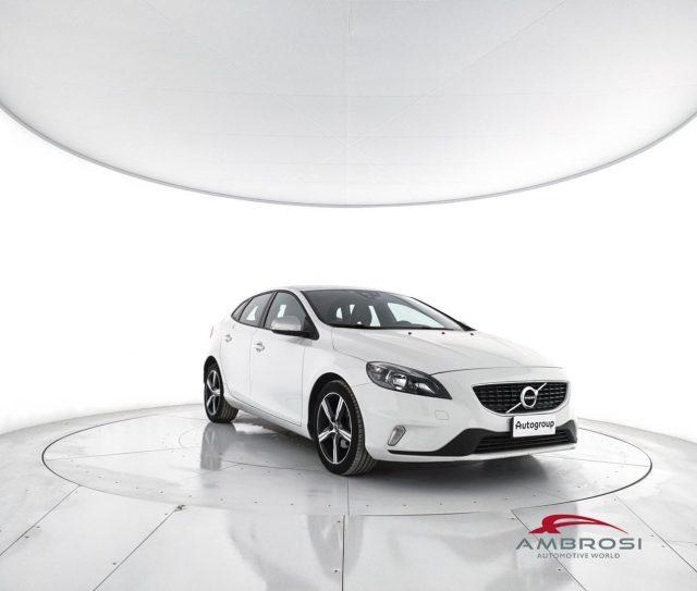 VOLVO V40 D2 R-design