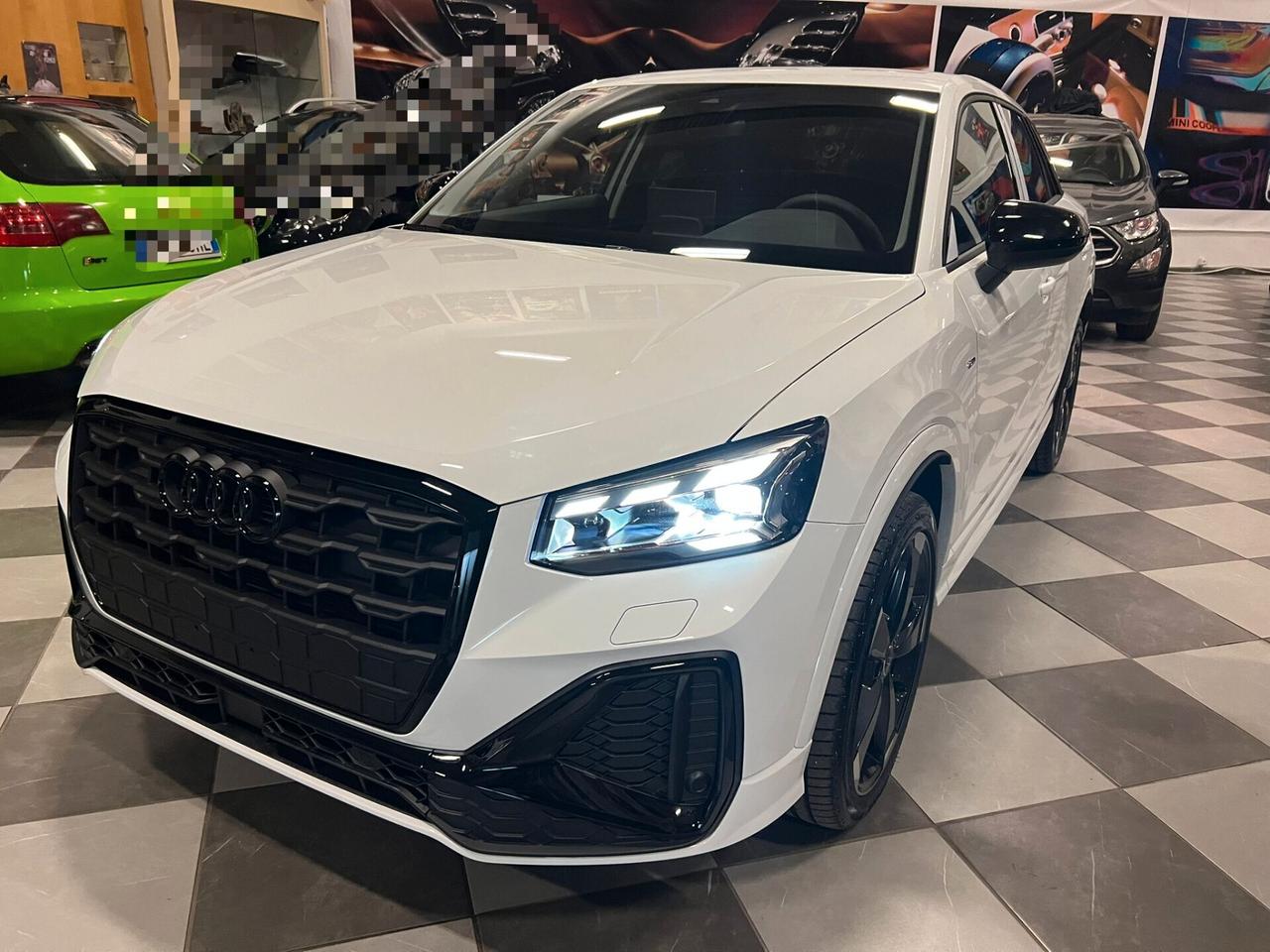 Audi Q2 30 TDI Identity Black - Veicolo Nuovo