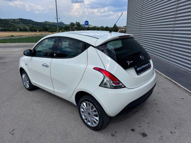 LANCIA Ypsilon 0.9 TwinAir 85 CV 5 porte Metano Ecochic Silver