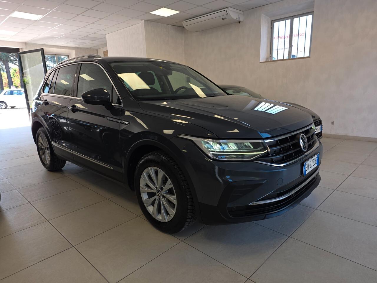 Volkswagen Tiguan 2.0 TDI 150 CV SCR DSG R-Line