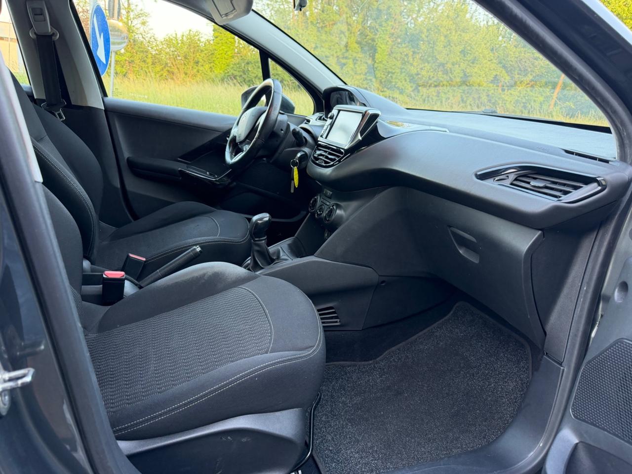 Peugeot 208 PureTech 82 5 porte Allure