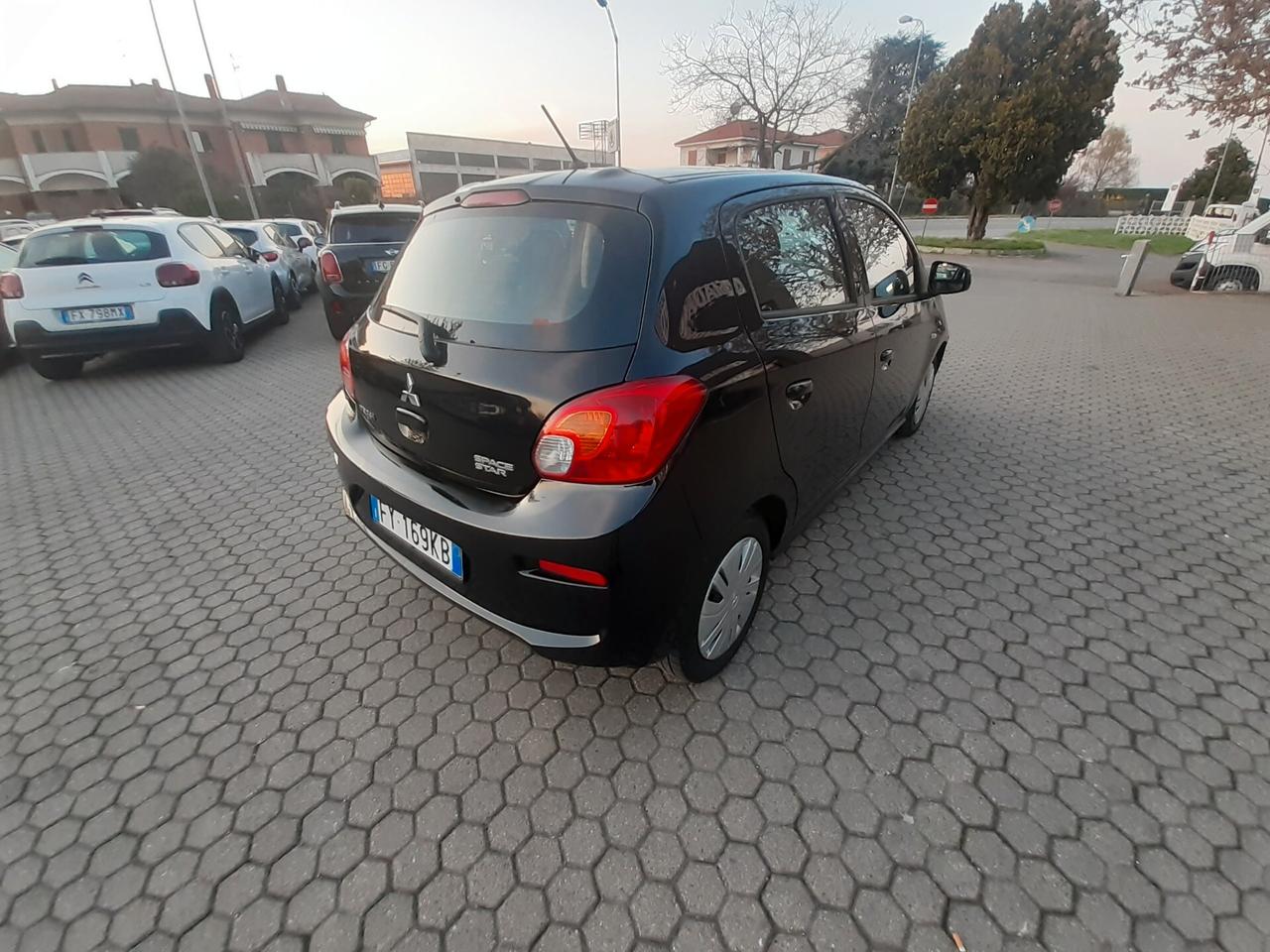 Mitsubishi Space Star 1.0 Invite