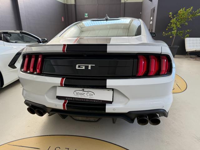 FORD Mustang Fastback 5.0 V8 aut. GT
