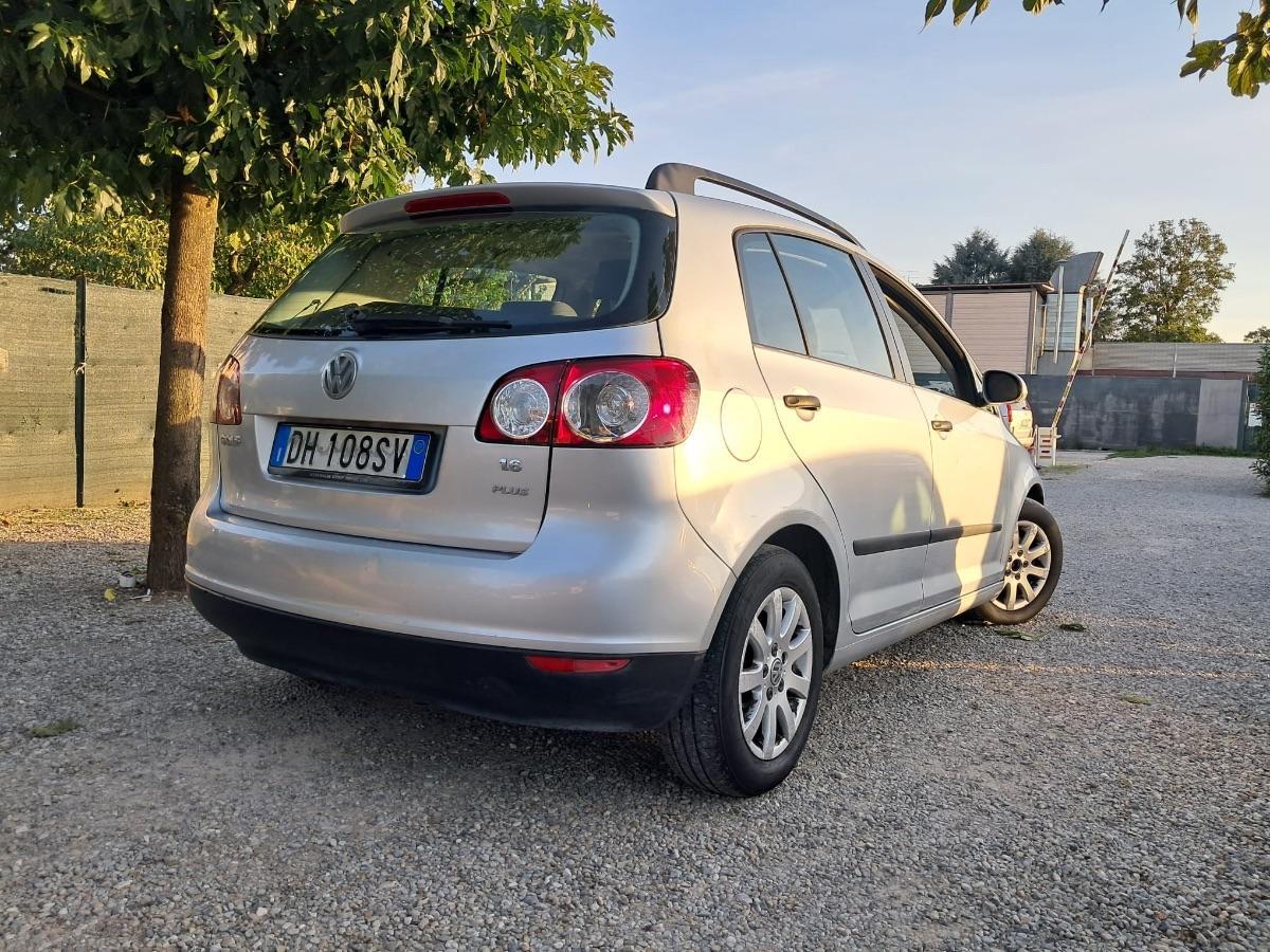 VOLKSWAGEN - Golf Plus Plus 1.6 Comfortline