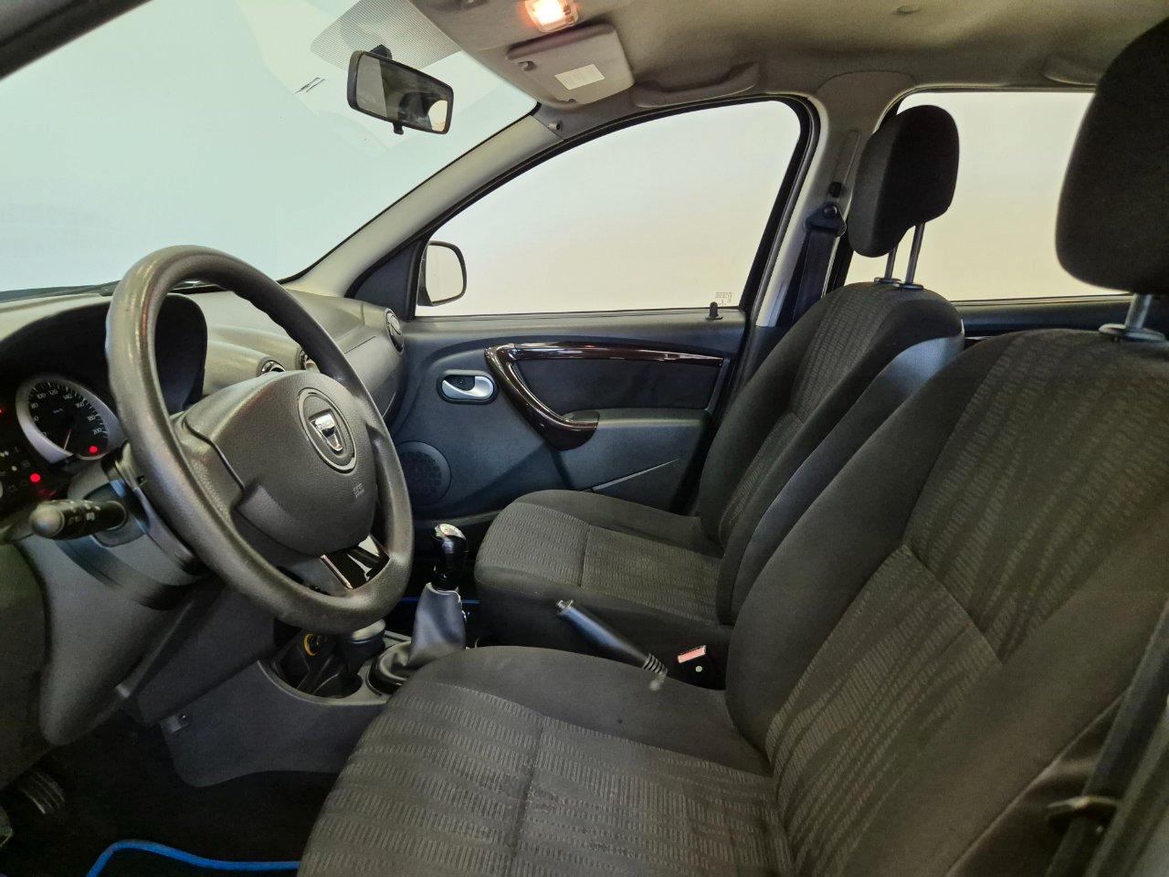 Dacia Duster 1.6 Ambiance 4x2 110cv - NEOPATENTATI - Clima - Radio Mp3