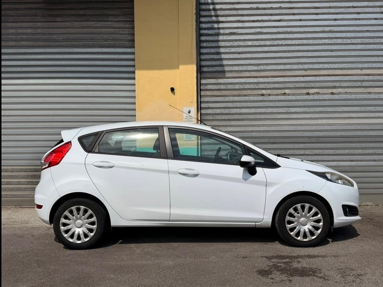Ford Fiesta 1.5 TDCi 75CV 5 porte Titanium