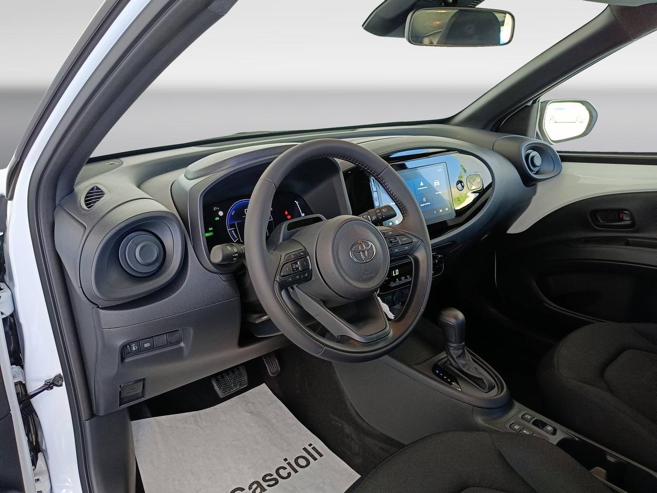 TOYOTA AYGO X HEV MC26