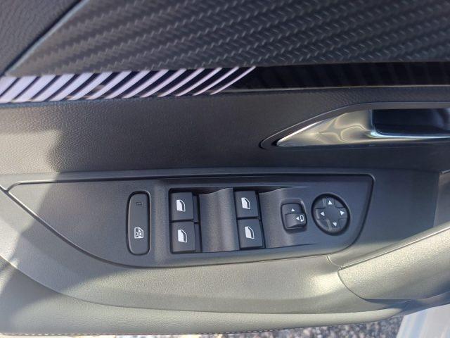 PEUGEOT 2008 1200 PURETECH ALLURE 100CV CARPLAY VETRI SCURI"17