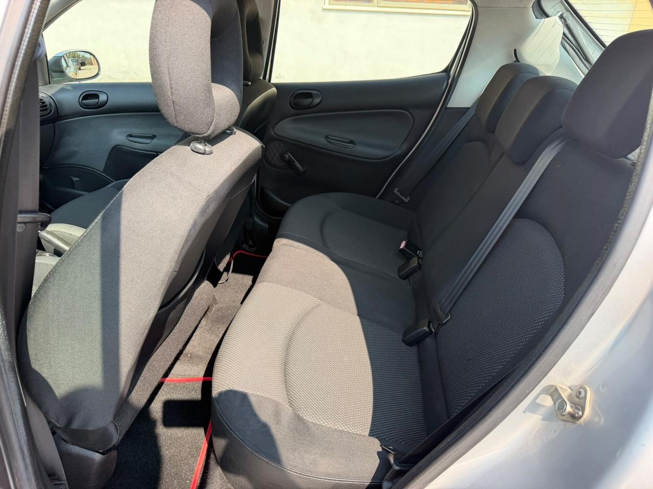 Peugeot 206 1.4 5p. Enfant Terrible