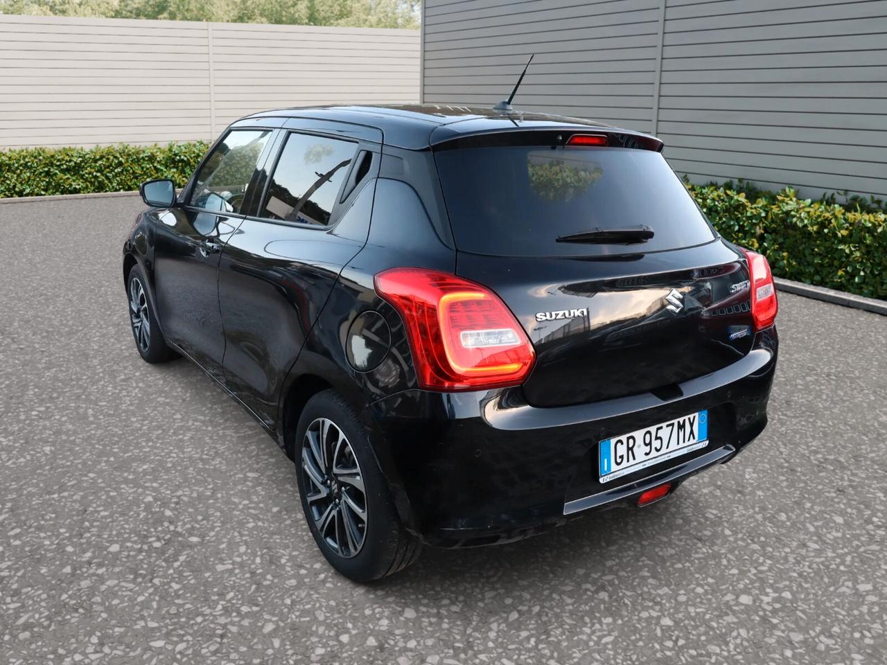 SUZUKI SWIFT 1.2cc HYBRID 83CV TOP