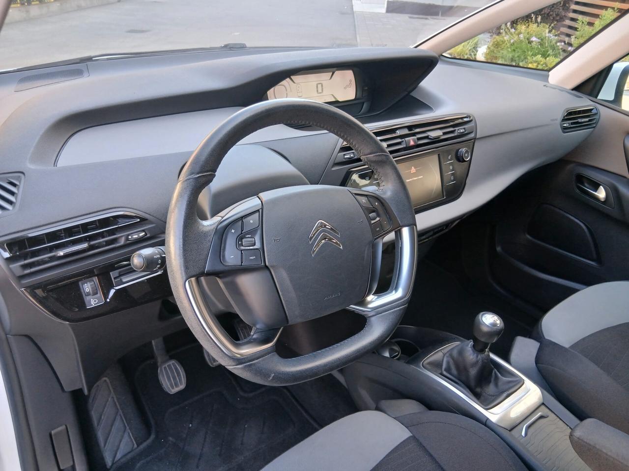 Citroen C4 Picasso 1.6 e-HDi 115 Exclusive TUA a € 199 mese