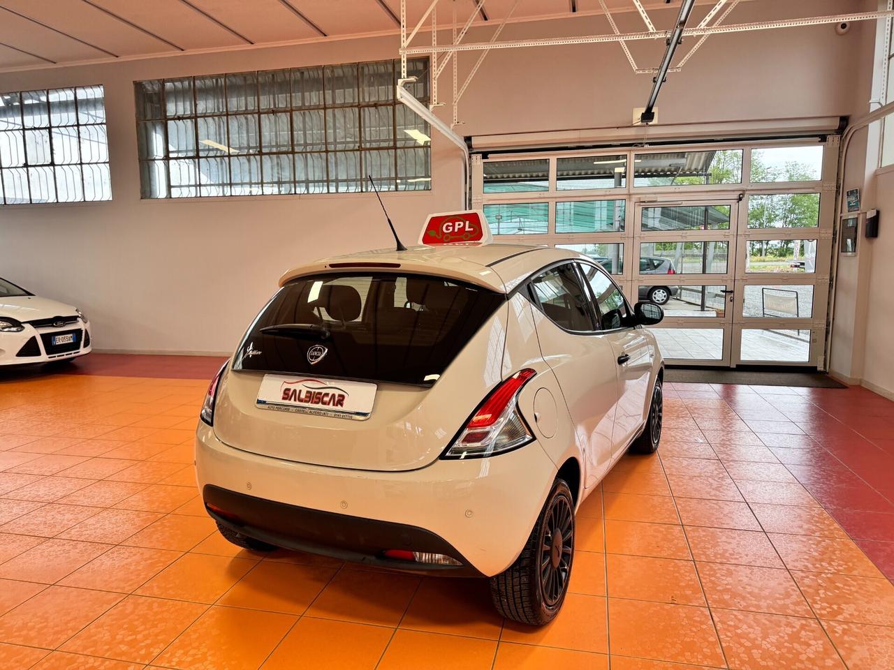 Lancia Ypsilon 1.2 69 CV 5 porte GPL Ecochic Gold