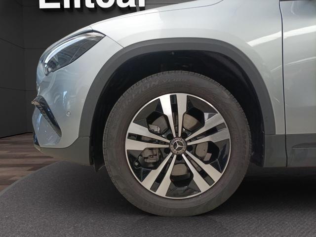 MERCEDES-BENZ GLA 200 Automatic Progressive Advanced